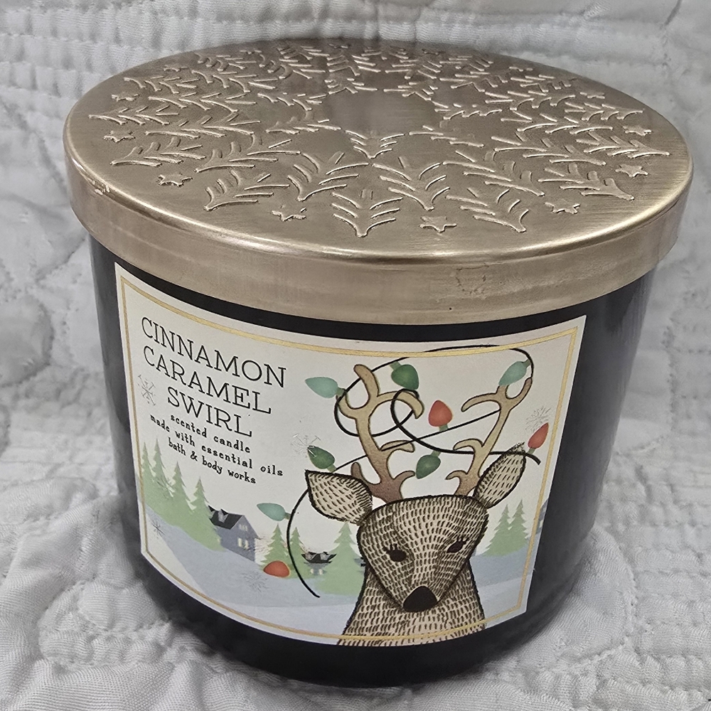 Cinnamon Caramel Swirl Candle with Gold Lid